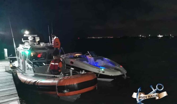 Rescata SEMAR a 5 personas que quedaron a la deriva al suroeste de Isla Mujeres