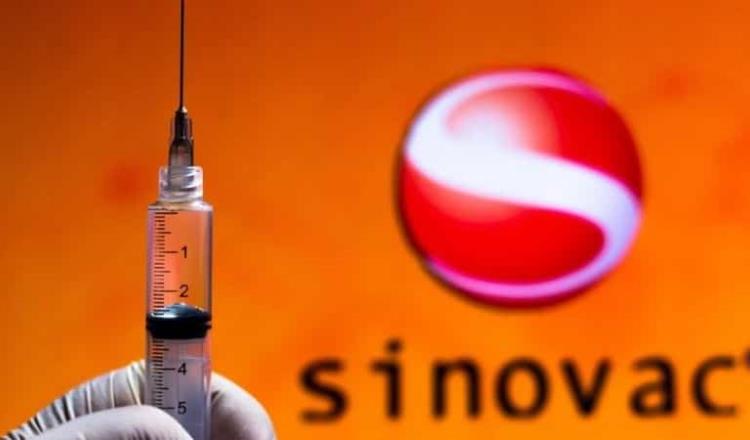 En vacunación masiva en Chile, Sinovac ha mostrado efectividad de 67% 