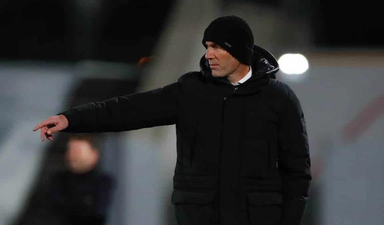 Aíslan a Zidane por contacto con positivo de COVID