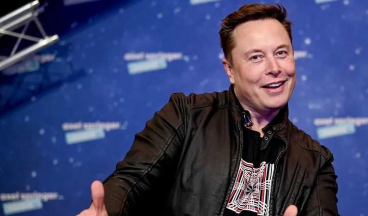 Vende Elon Musk más de 900 mil acciones de Tesla
