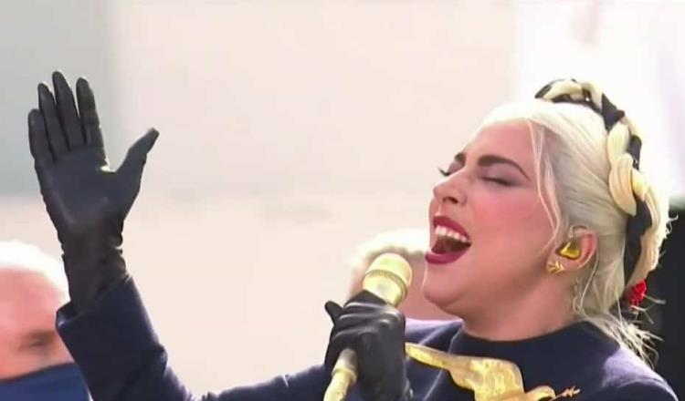 Lady Gaga interpreta el himno nacional de Estados Unidos