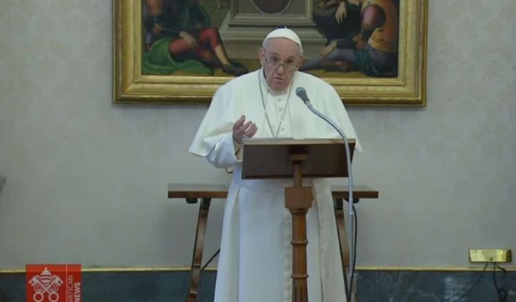 Exhorta Papa Francisco a comunicadores a seguir atestiguando la verdad