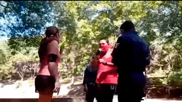 Confronta mujer a presunto acosador en el Parque La Pólvora; sujeto pide perdón y dice que se trató de un impulso 