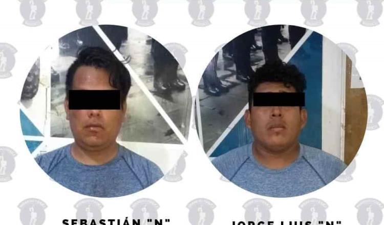 Detienen en Tabasco a dos policías acusados de delito sexual