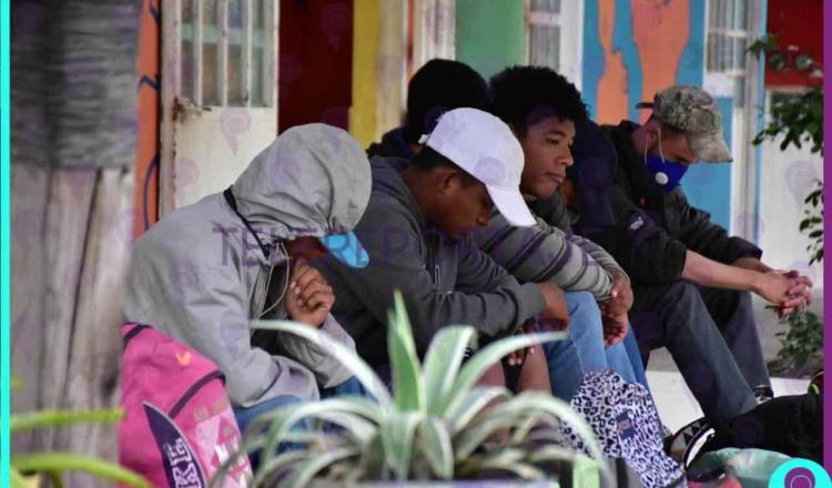 Detienen a 24 migrantes en Villa Estación Chontalpa