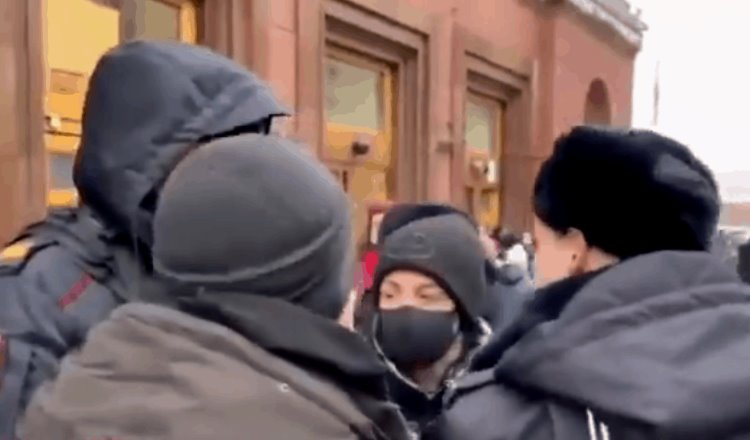 Arrestan a la esposa de Navalni algunas horas tras las protestas en Rusia