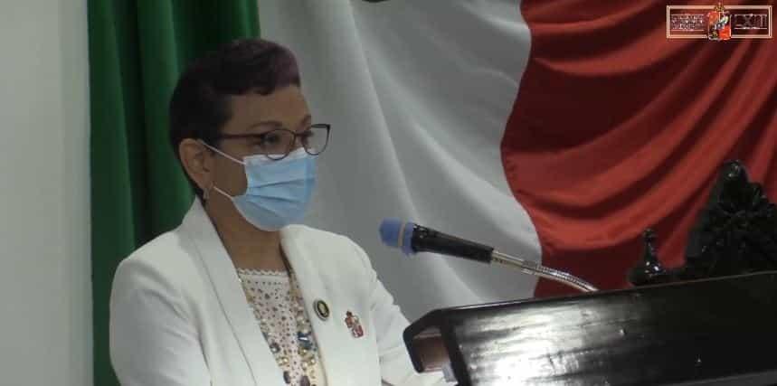 Acusa Dolores Gutiérrez compra del DIF a sobreprecio de insumos médicos a empresa de mobiliario y equipo de oficinas