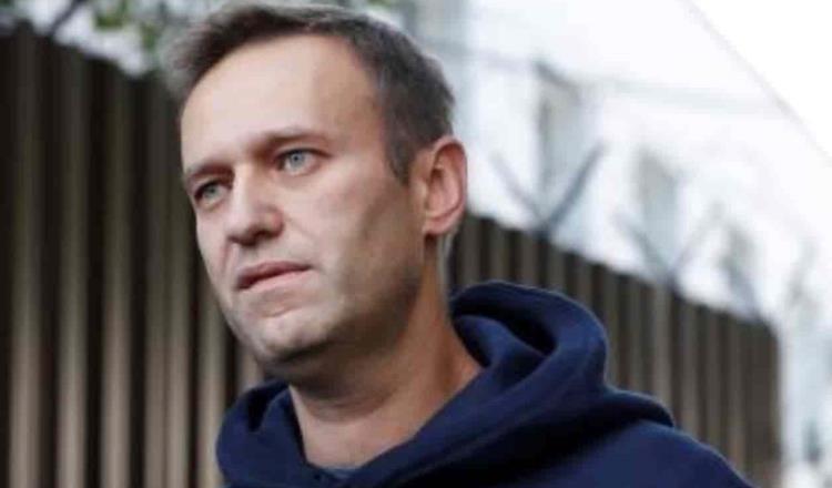 Admite el Kremlin que interrumpen el sueño a Alexéi Navalni para corroborar que no ha huido