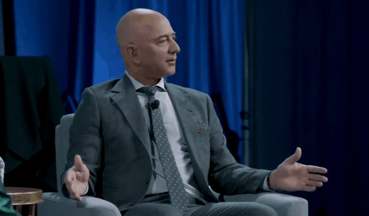Ex CEO de Amazon Jeff Bezos, impulsa la empresa espacial Blue Origin para competir contra SpaceX 