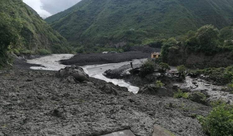 Deslizamiento de tierra, destruye asentamientos en La Armenia, Ecuador; no hay muertos