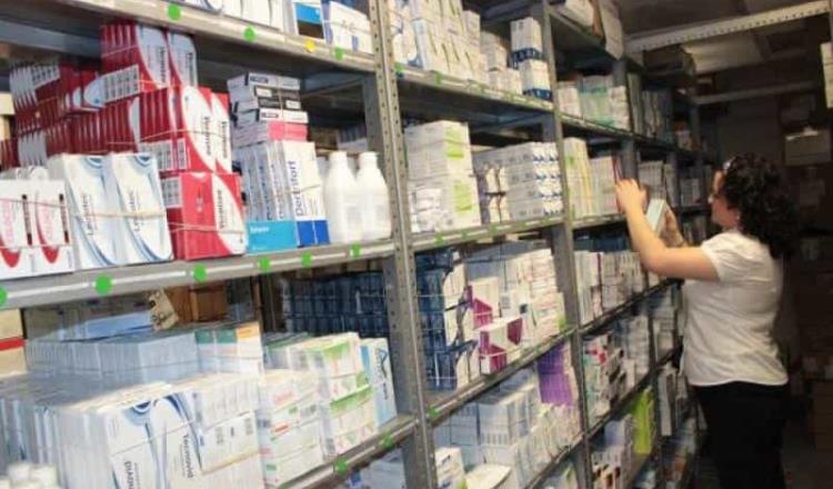 Multan por tercer año consecutivo a farmacias particulares por vender medicamentos propiedad del sector Salud del estado