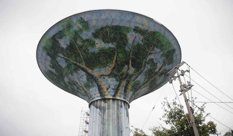 Planteará artista plástico retocar con pintura neón el mural del tanque elevado de Usumacinta... al próximo gobierno municipal