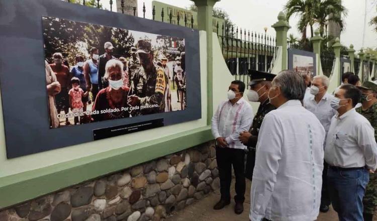 Inaugura Ejército exposición fotográfica en barda perimetral del campo militar en Villahermosa