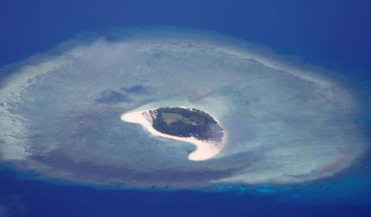 Reporta Reuters que barco de EEUU navega por islas en el mar de la China Meridional