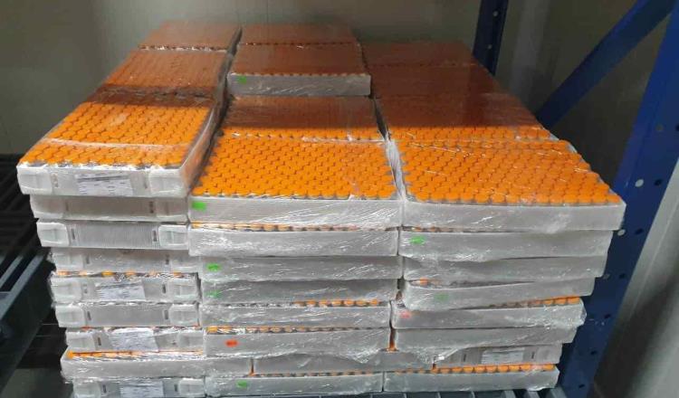 Presumen primera producción de vacunas CanSino en México