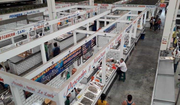 Desalojo de local en Mercado Pino Suárez termina en discusión entre comerciantes; propiedad quedará clausurada