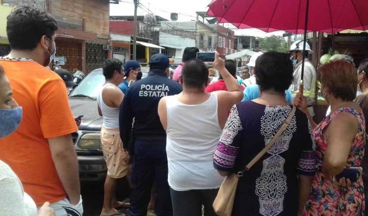 Presunto corte de CFE en colonia Gil y Sáenz detona molestia de vecinos
