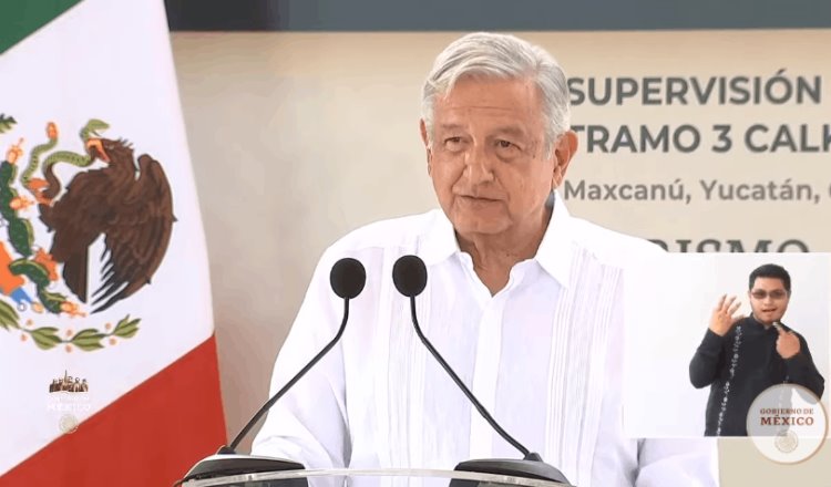 Vallas en Palacio Nacional no es por miedo, sino para evitar provocaciones: Obrador 