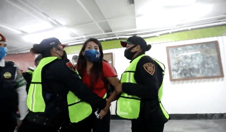 Llama CNDH a autoridades de CDMX a investigar y sancionar agresiones contra periodistas durante marcha feminista