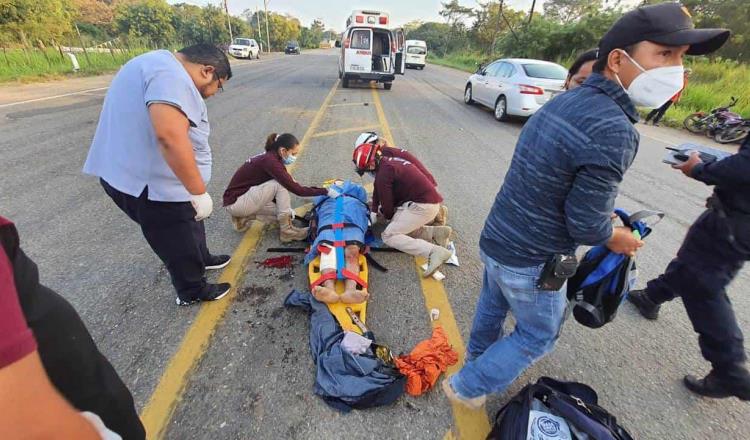 Atropellan a motociclista en la Villahermosa-Teapa, conductor se da a la fuga