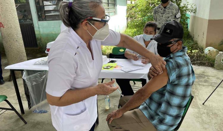 Reportan arriba de 10 mil dosis aplicadas a abuelitos en Teapa y Paraíso