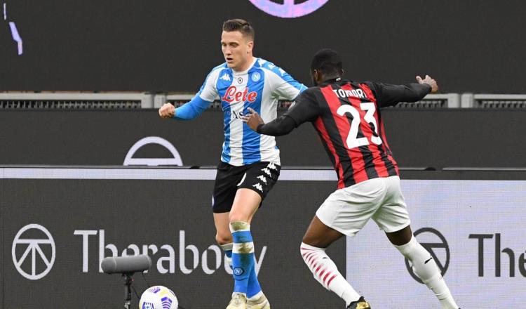 Napoli vence al Milan; Inter se enfila a ganar la Serie A