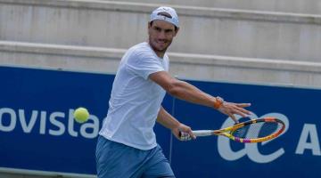 Rafa Nadal queda fuera del ATP 500 de Barcelona por lesión