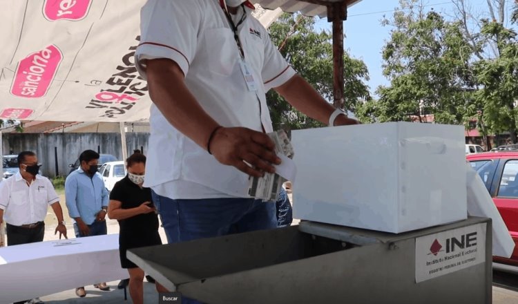 Destruye INE mil 157 credenciales en Tabasco de ciudadanos que no recogieron su plástico