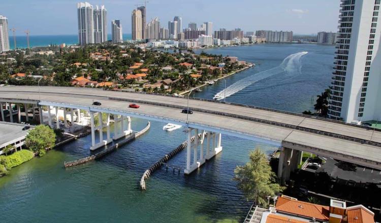 Decreta Miami Beach toque de queda tras llegada masiva de turistas pese a COVID-19