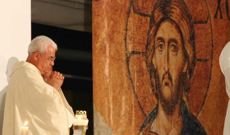 Padre Rubén se mantiene en observación para retiro del ventilador reporta Parroquia de San Sebastián