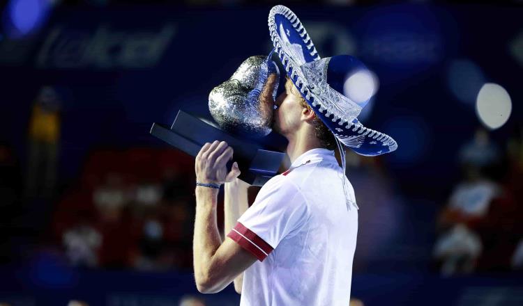 Zverev gana el Abierto Mexicano de Tenis a Tsitsipás