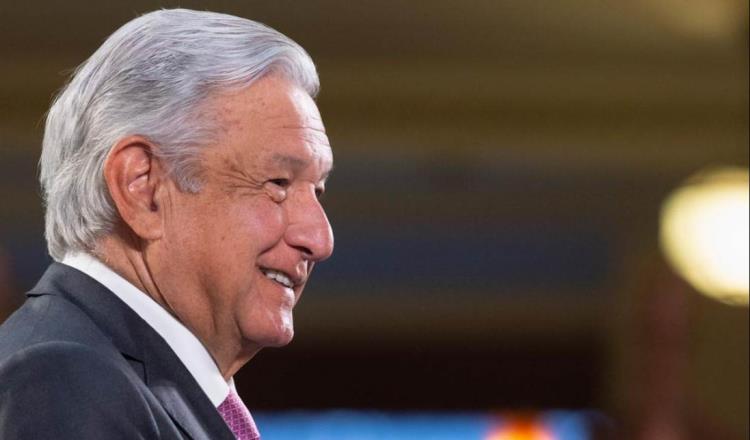 Llama AMLO a Walmart, Bimbo y Oxxo a acordar sobre el subsidio de luz que reciben