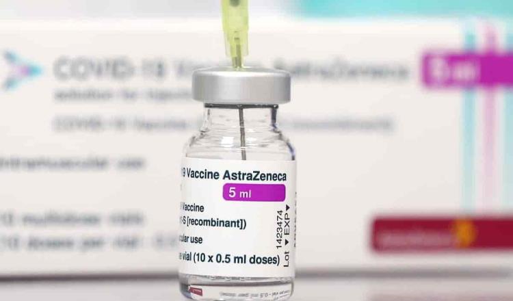 Reino Unido reporta siete fallecimientos por coágulos tras recibir la vacuna de AstraZeneca