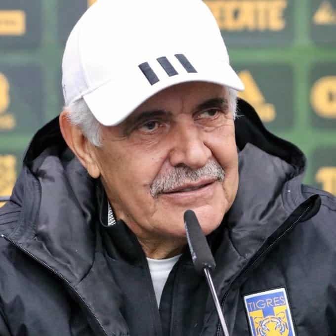 “Tuca” Ferretti sí renovará contrato para seguir como DT de Tigres