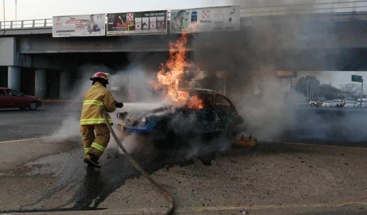 Advierten especialistas que las altas temperaturas pueden provocar incendios y fallas en coches