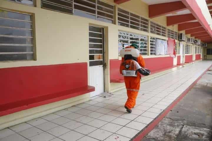 Revisan INE y Setab ubicación de casillas en escuelas y sanitización