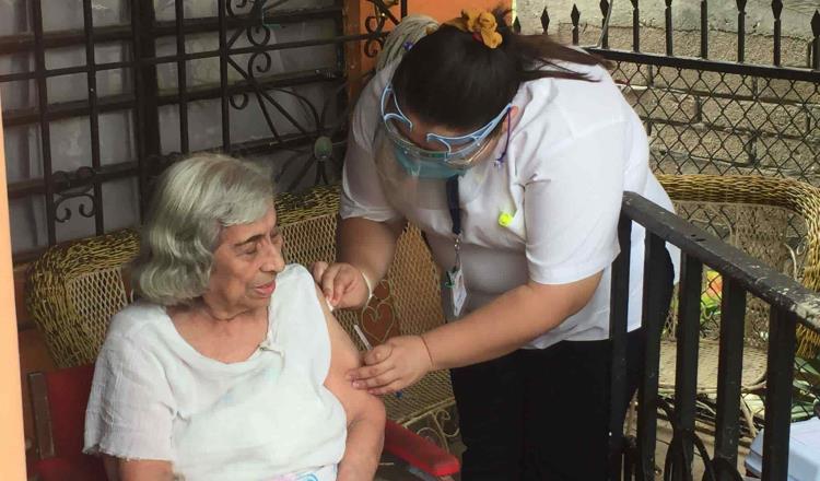 Reporta Salud Tabasco sin contratiempos la vacunación en Centla y Macuspana
