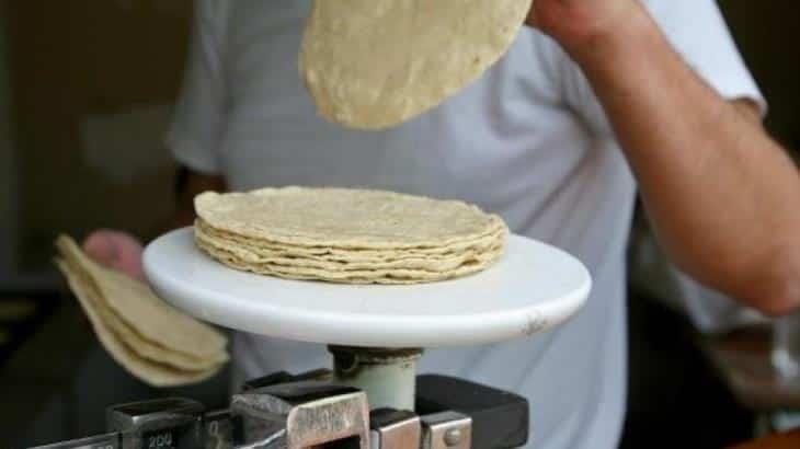 Incremento en insumos dispara precio de la tortilla hasta los 19 pesos en Tabasco