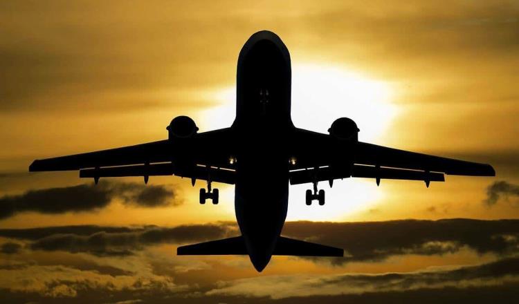 Envía AMLO a la Cámara de Diputados reforma para regular servicio de transporte aéreo 