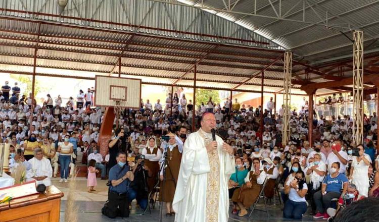 Pide iglesia católica ‘no echar en saco roto’ visita del nuncio apostólico a Aguililla, Michoacán