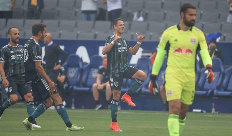 “Chicharito” anota ‘Hat-Trick’ con el Galaxy; es líder de goleo con cinco en dos partidos