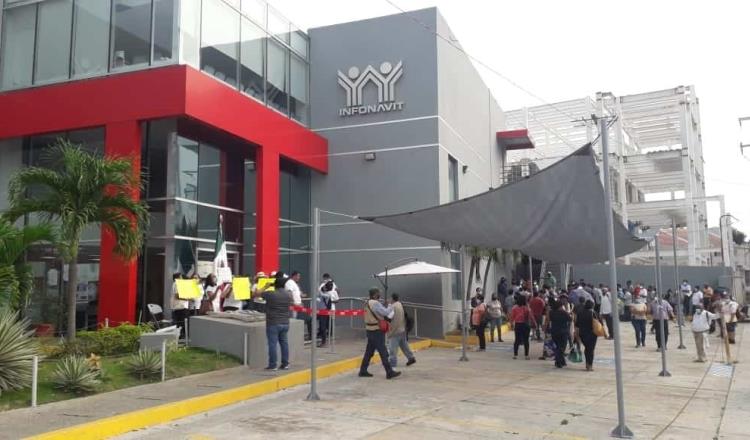 Bloquean por tercera vez acceso a Infonavit Villahermosa por problemas con “créditos impagables”