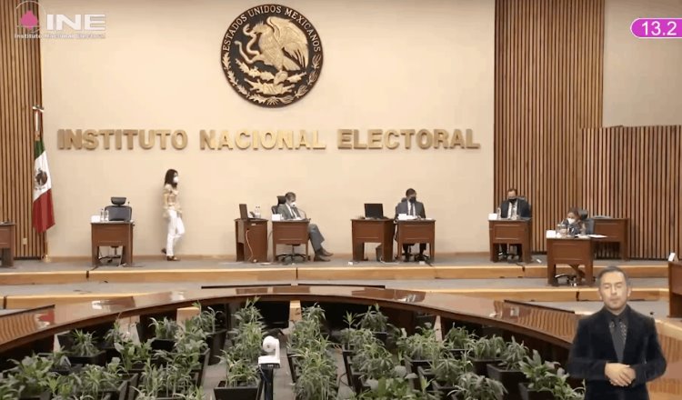 INE retira 11 candidaturas más, como sanción a la no rendición de cuentas