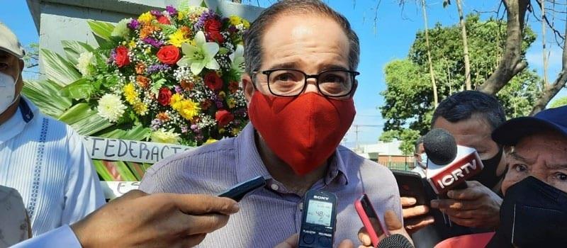 Funcionario de Colima agrede a su pareja; gobernador lo separa del cargo 
