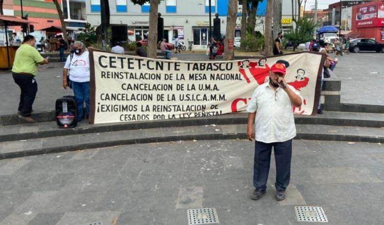 Con mitin en el Parque Juárez, integrantes de la CNTE piden reinstalación de 27 maestros cesados por la reforma educativa 
