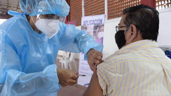 Maestros rezagados de Tabasco serán vacunados el 28 de enero