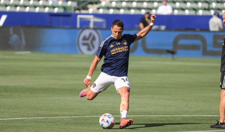 Se coloca Chicharito como líder de goleo en la MLS, tras anotar su sexto gol