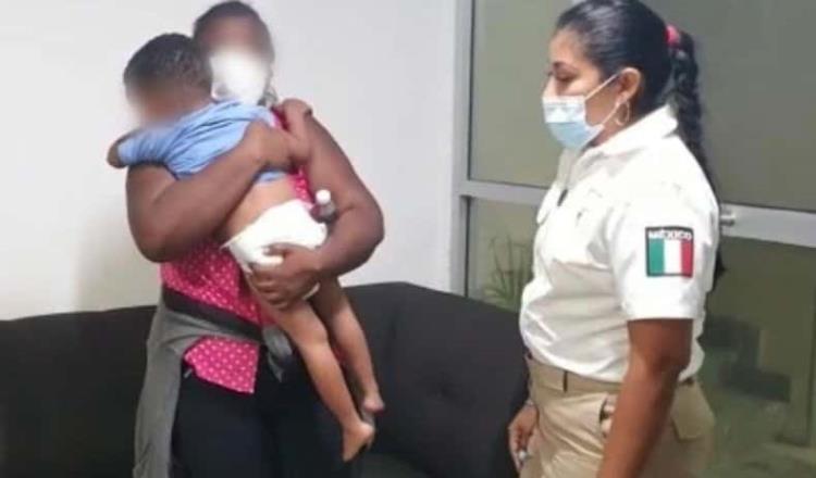 Se reencuentran mujer migrante y su hijo de dos años de edad, en Tabasco