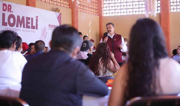 Carlos Lomelí, candidato de Morena en Guadalajara, promete en campaña tarjetas para mujeres