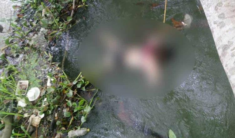 Pobladores rescatan cuerpo sin vida de mujer que flotaba en el río Carrizal, en Centro